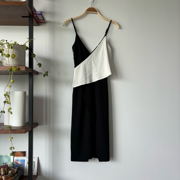 Finders Keepers Dresses & Skirts - ♻️ Finders Keepers Midi Dress